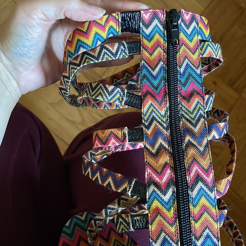Jeffrey Campbell Woven Tribal Chevron
ENYO-M Gladiator Sandal Heels Size 8 - Picture 8 of 9